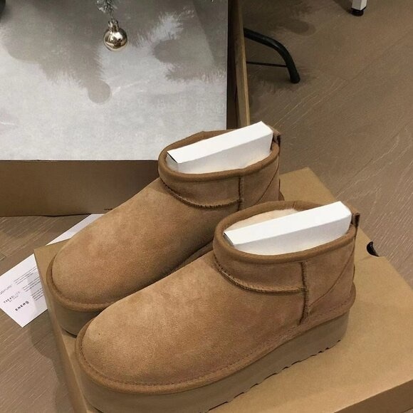 UGG Chestnut Platform Ankle Boots - Picture 2 of 5